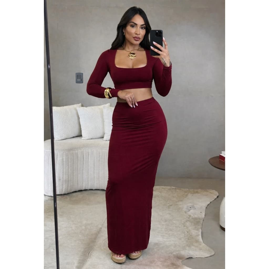 CONJUNTO Cropped Top Manga Longa Gola Quadrada com Saia Longa Suplex de Frio