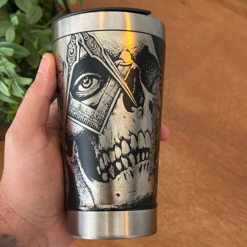 Copo Térmico Personalizado 473ml Maçonaria Esquadro Compasso Gravação Hiper Realista Laser 360°, Presente Unico