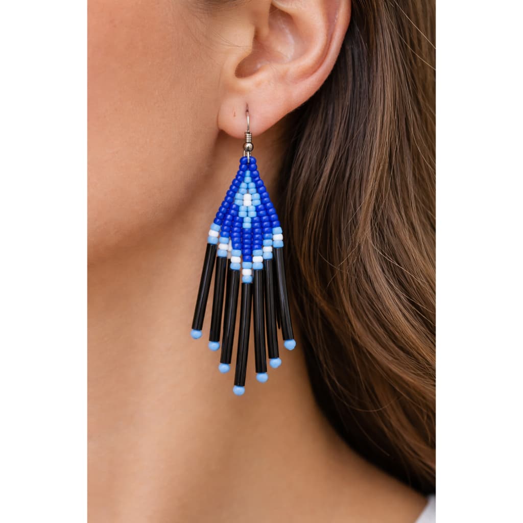 Brinco de Miçanga Artesanal com Franjas Boho Leve Feminino Céu Noturno, Céu de Fogo  Flor de Guaraná