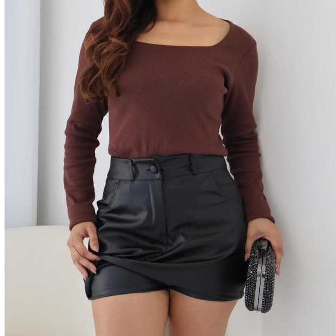 Short Saia Feminino Couro Fake Resinado Cintura Alta  Moda Inverno