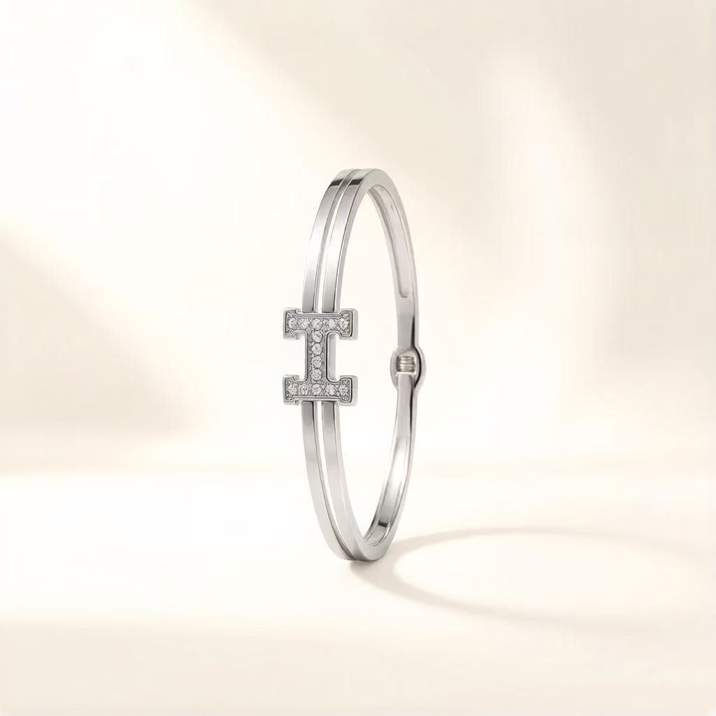 Inspiração de design | Pulseira minimalista com strass em formato de letra H, pulseira aberta, acessório elegante e luxu