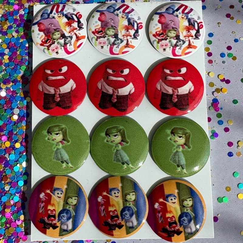Kit com 12 ou 24 Ímas de Geladeira Tema FILME DIVERTIDA MENTE! Decorativo Chic e Fofinho Divertidamente
