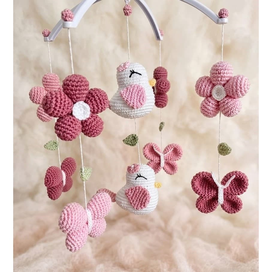 Móbile de Berço Flores Amigurumi Musical Giratório