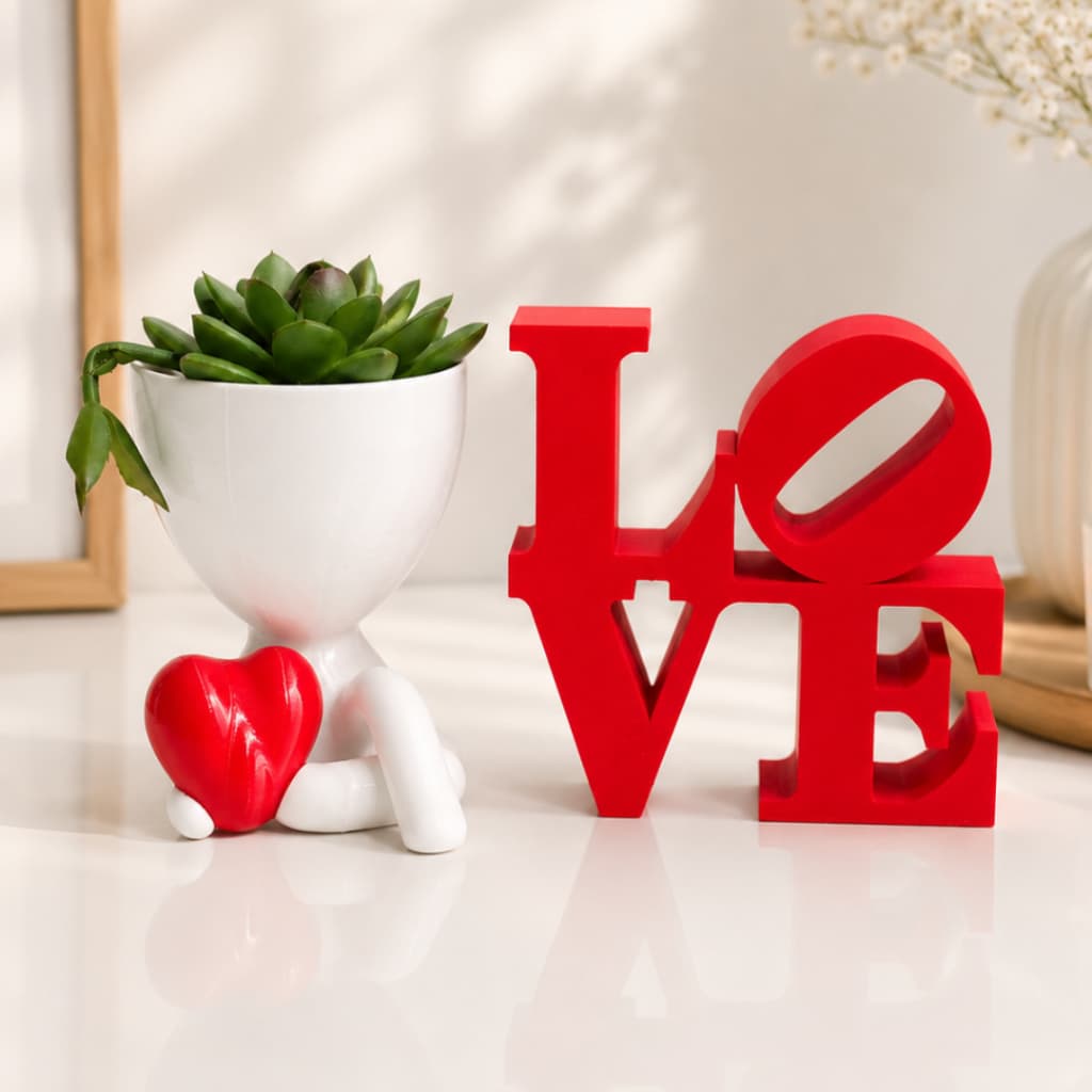 Kit Decoração Dia dos Namorados - Vaso Robert Plant com Coração + Placa LOVE Vermelha