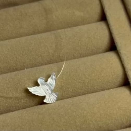 Colar espírito santo luxo  peça única.