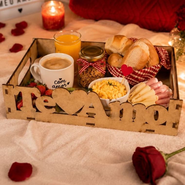 Kit Bandeja Frase Escrito Te Amo Mdf Cru Cesta Presente Dia Dos Namorados 21x15x5 Decoração