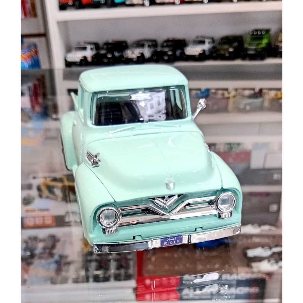 Miniatura FORD F100 1955/56 1:24 metal Diecast colecionável licenciada