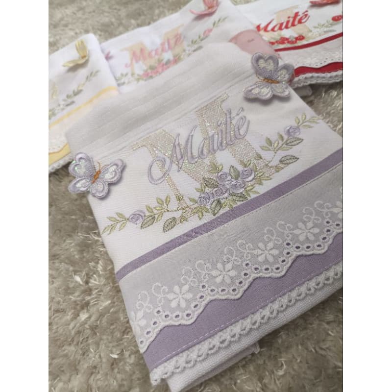 Kit fraldas ( 2 boca, 1 ombro e 1 passeio)Mabber Premium acabamento em bordado inglês + 1 Cueiro