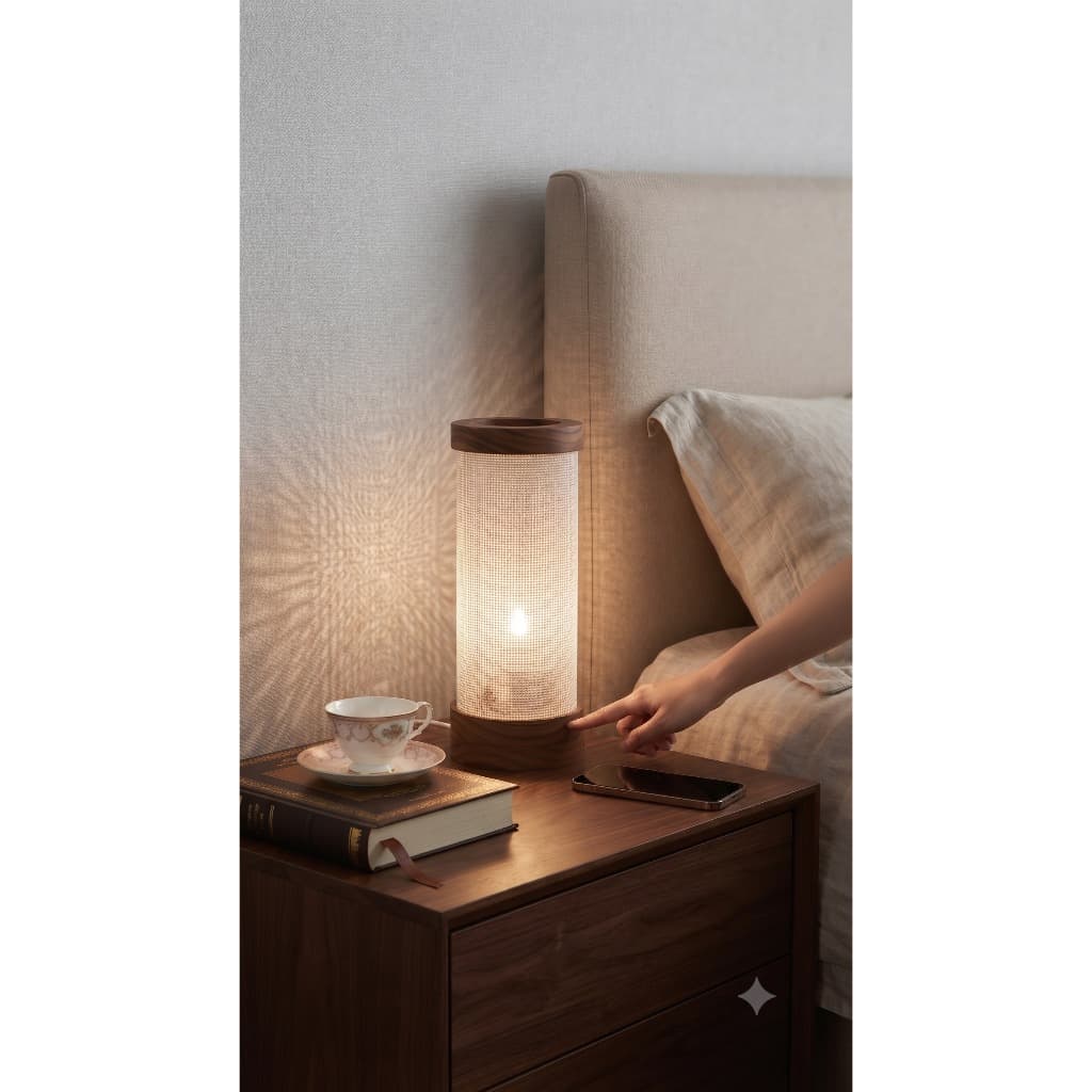 Luminária ou Abajur de Mesa Decorativa Cilindrica em Madeira e Fibra | Design Moderno para Quarto, Sala e Escritório
