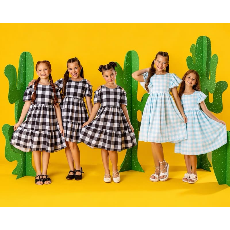 Vestido Infantil Estilo Xadrez Azul e Branco / Preto e Branco com Mangas Curtas e Design Fofo para Meninas