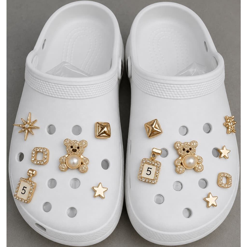 Chinelo Feminino botons Estilo Babuche Pingente de Metal Corfly Baixo EVA Solado Leve Antiderrapante botons aleatório br