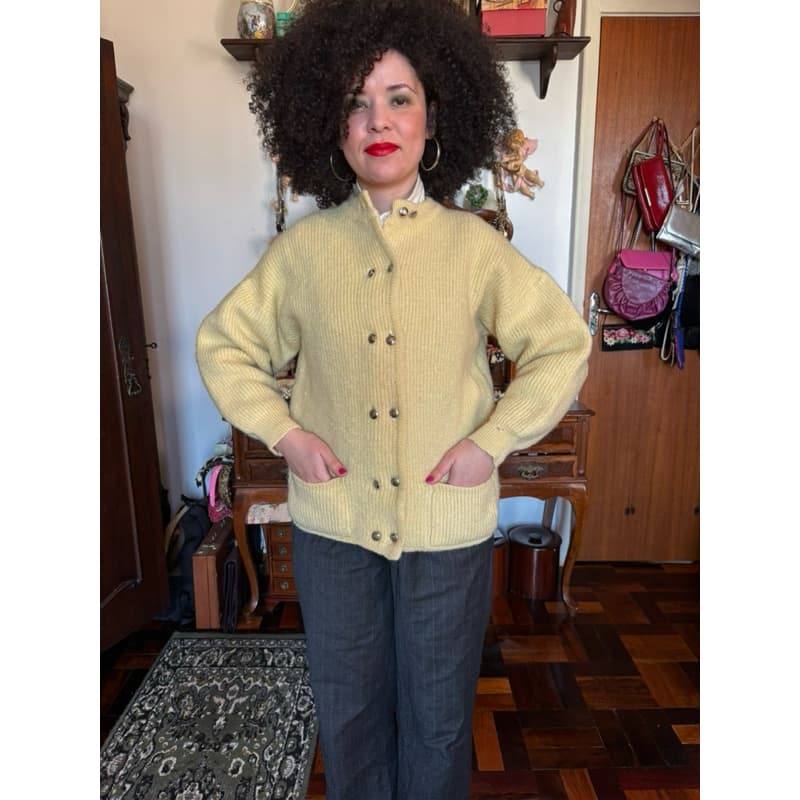 casaco amarelo 100% lã natural brechó alta qualidade