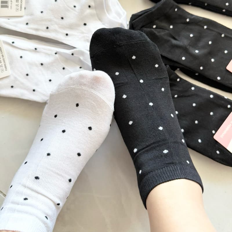 Kit 12 Pares de Meia Poá Feminina Conforto Estampa de Bolinha/Coração Delicada Preta e Branca