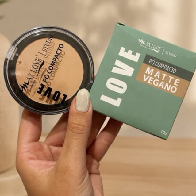 Pó Compacto 100% Vegano Max Love - Alta Cobertura, Toque Aveludado, Longa Duração - Cores 40 41 42 43 44 45