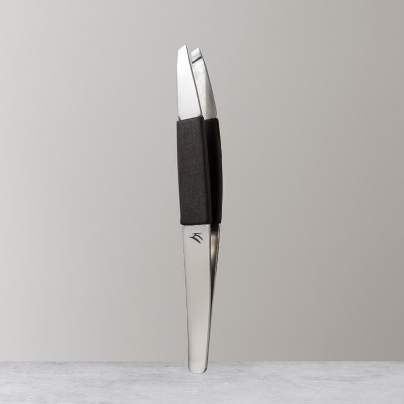 Pinça Ponta Chanfrada para Sobrancelhas Aço Inox Esterilizável TW-1357 Klass Vough