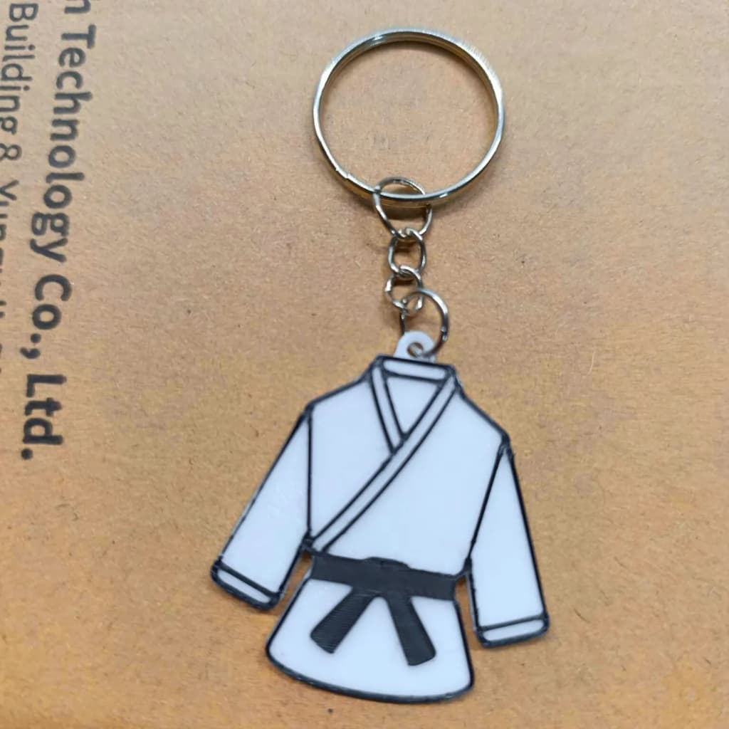 Chaveiro Kimono Artes Marciais Karatê Judô Jiu-Jitsu Personalizado Nome e Cor Faixa - Impressão 3D