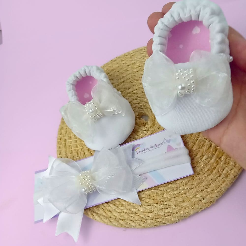 Sapatinho bebê menina Batizado/saída maternidade e Faixa Laço festa Luxo em tecido Algodão Laço organza e pérolas