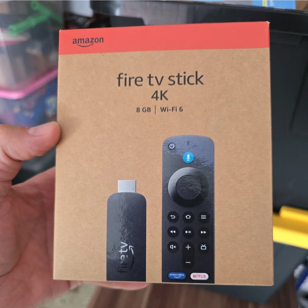Amazon Fire TV Stick 4K UHD (2ª Geração) 8GB Quad-Core 1,7 GHz Wi-Fi 6E Alexa Dolby Vision-Atmos HDR10+ - NOVO LACRADO
