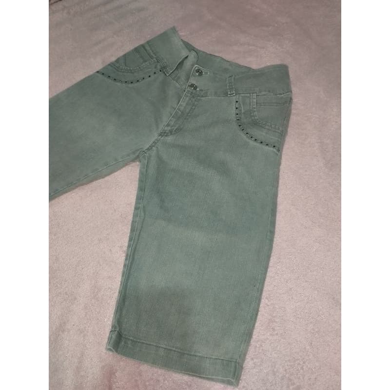 Bermuda jeans feminina cinza, Veste 44.