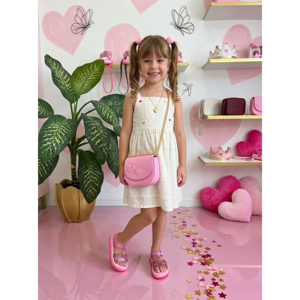 Kit bolsa + carteira infantil Bolsa com alcinha em corrente Sandália infantil com fivela