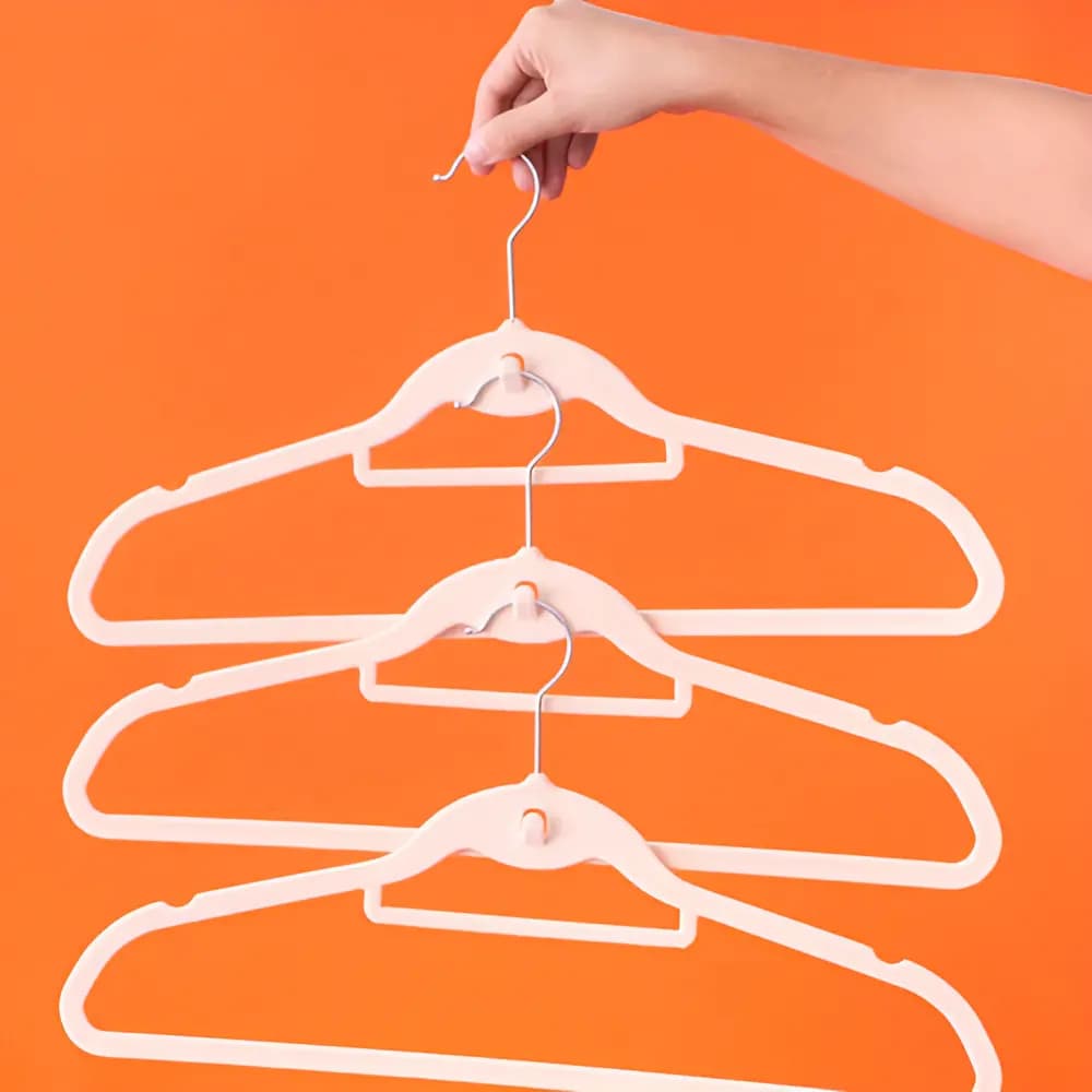 Conjunto 3 Cabides De Veludo Com Gancho Bege Oikos