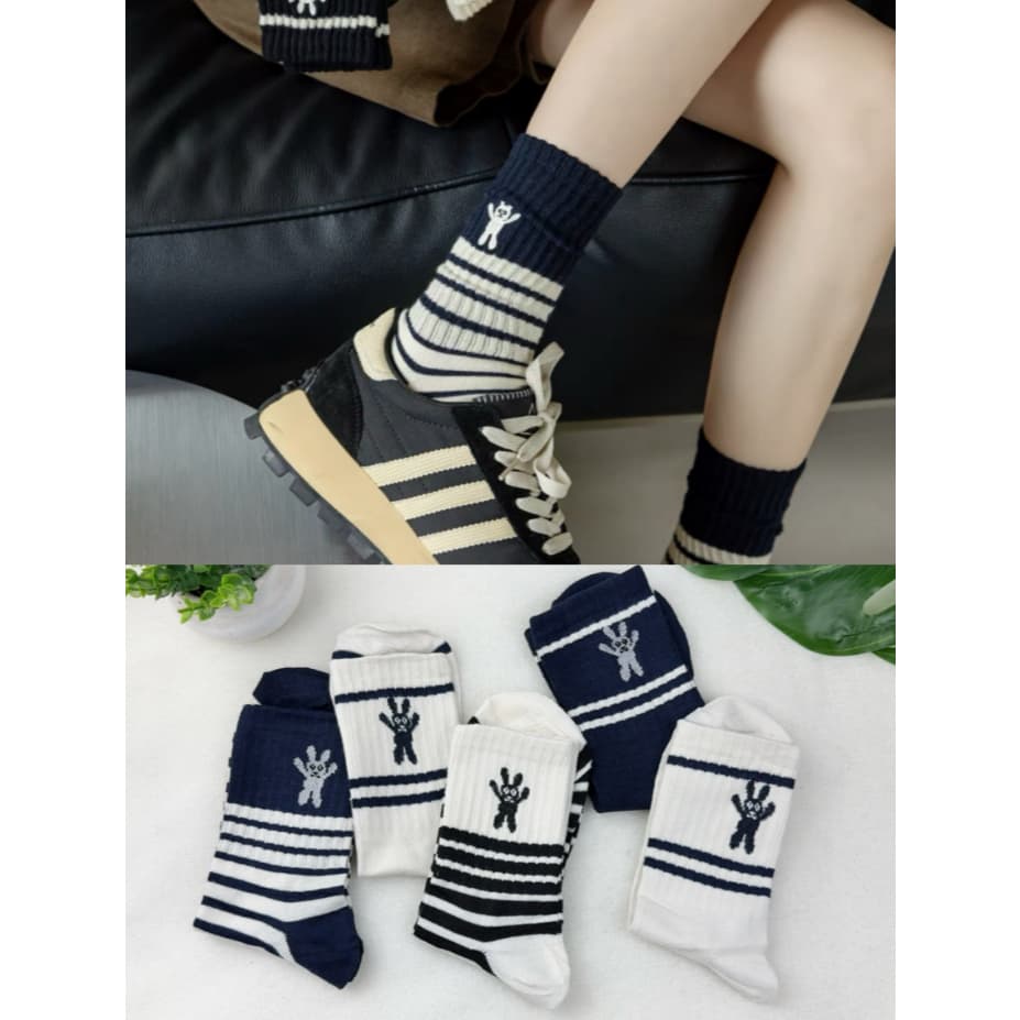 PACOTE COM 12 PARES DE MEIAS FEMININAS CANO LONGO CANELADO COM ESTAMPA DE BICHINHO
