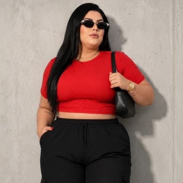 Cropped Feminino Plus size Anarruga Manga Curta Gola Redonda Blusa Justa Casual Básica Moda Blogueira Premium