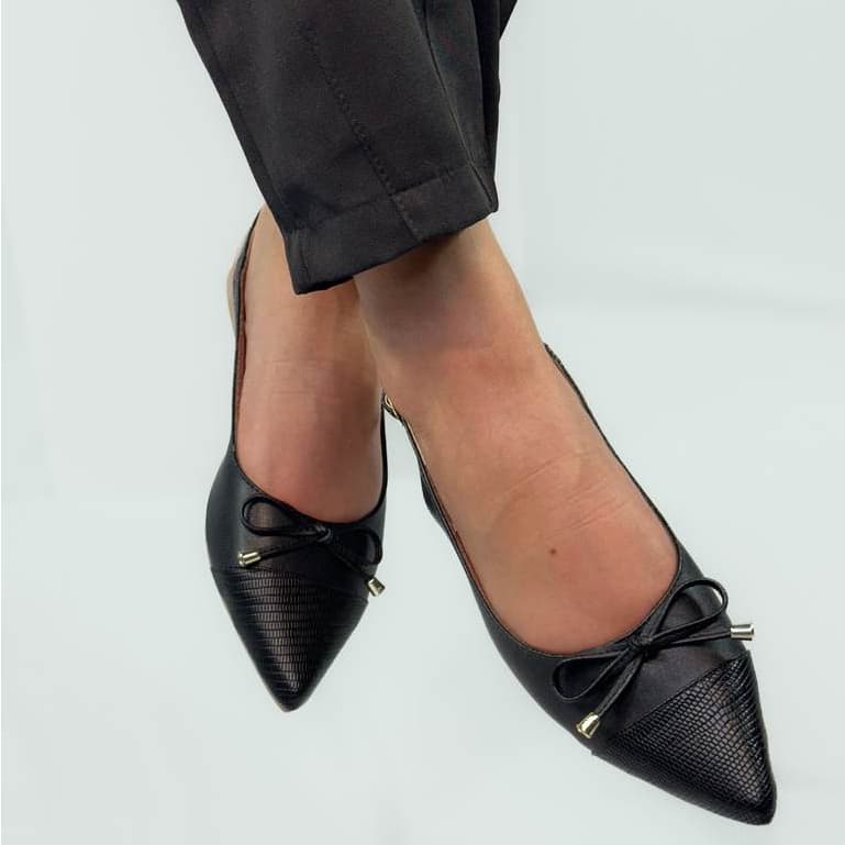 Sapatilha Slingback Feminina Preta Bico Fino Rasteira Confortável com Laço Elegante