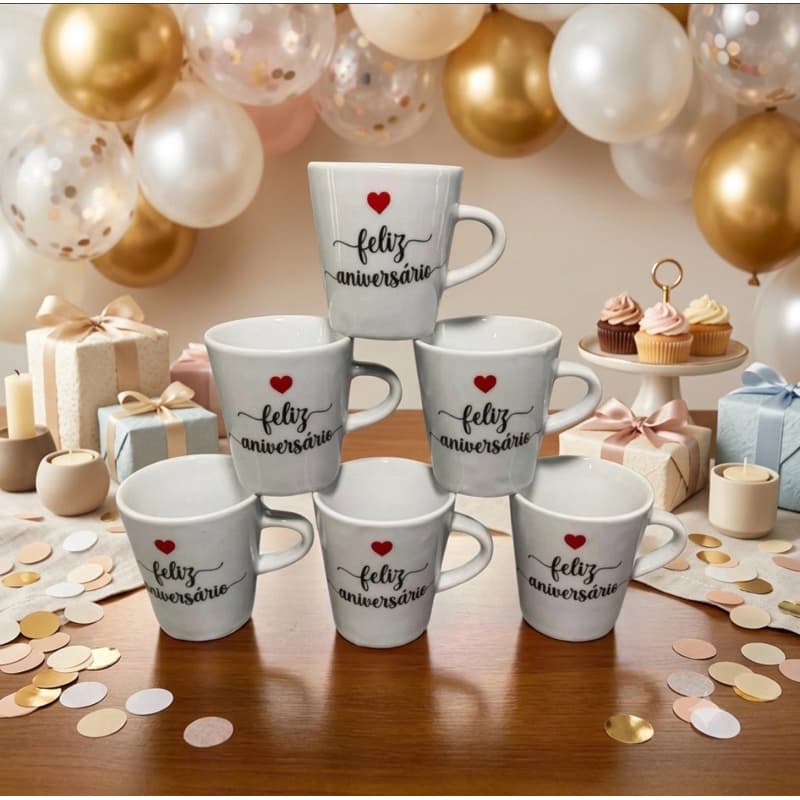 Kit Xícaras Feliz Aniversário Porcelana Branca Com Alça Lembrancinha Caneca Com Coração Presente Decorativa Festa
