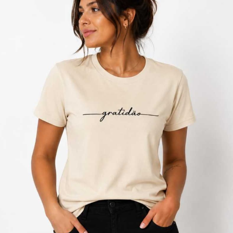 T-shirts Frases Gratidão Leve Macio Estilo Básico