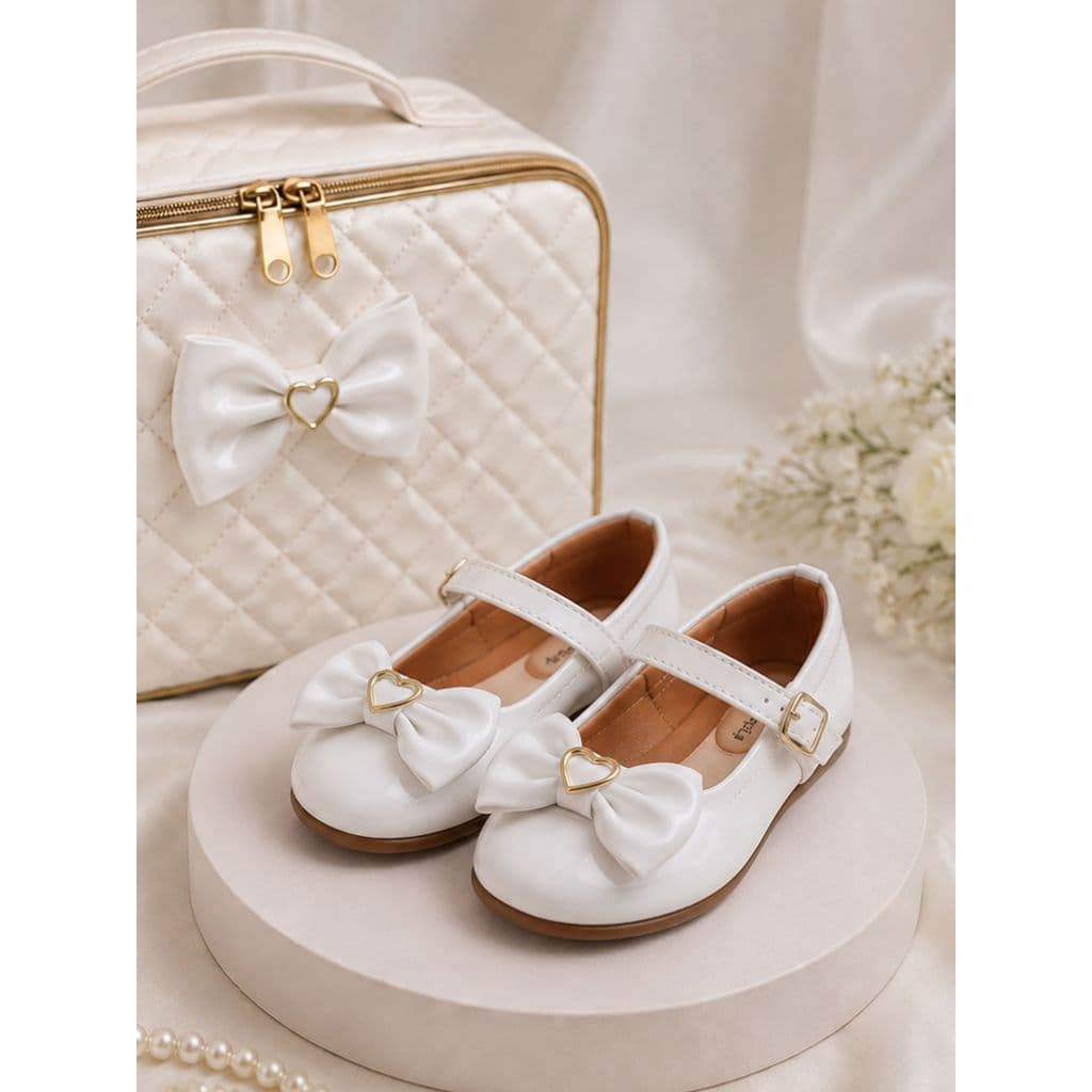 Sapatilha Infantil Menina Branco Verniz Laço Coração Casamento