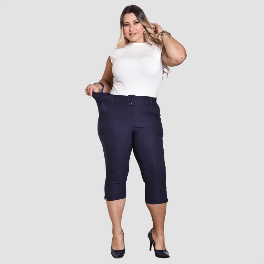 Calça Capri Social Plus Size Super Elegante Tecido Modelador Reduz Pouchete Levanta Bumbum C/ Cinto e Bolsos Funcional