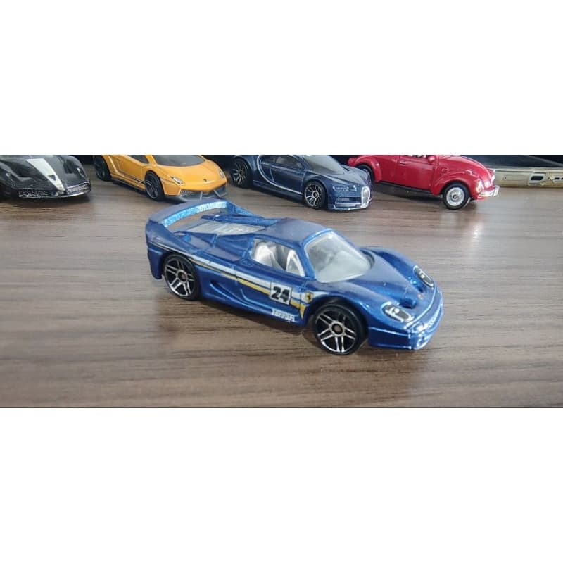 Hot Wheels/ welly Miniaturas usadas Ferrari Fusca 1/64