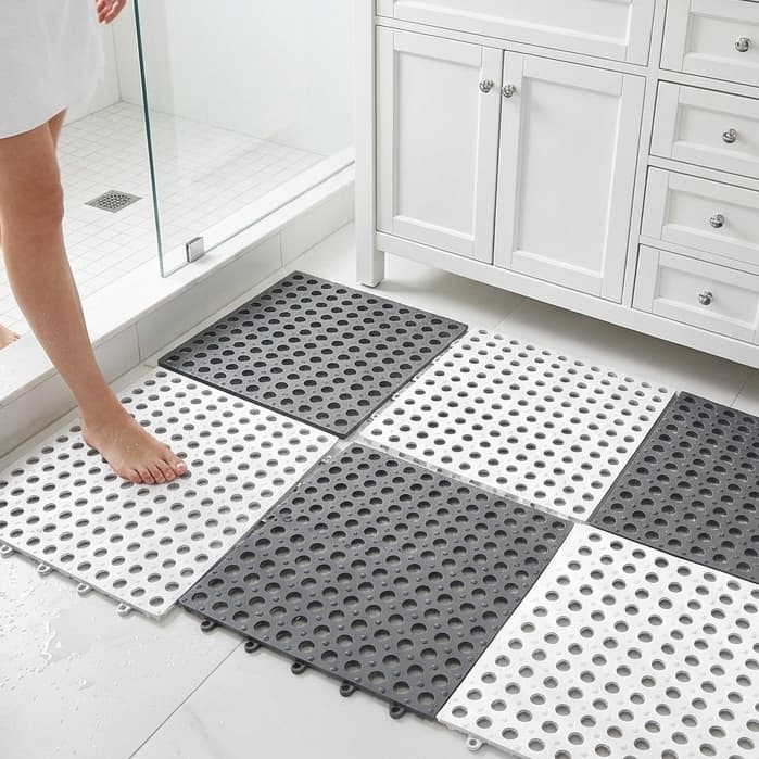 Kit 6/12 Peças Tapete Antiderrapante Banheiro TPE 30x30cm Modulado Vazado Drenagem Piso PVC para Box e Cozinha