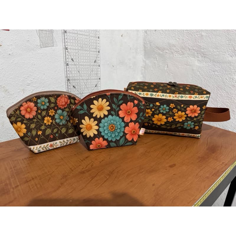 🌸 Necessaire Feminina Artesanal Estampada Costura Criativa