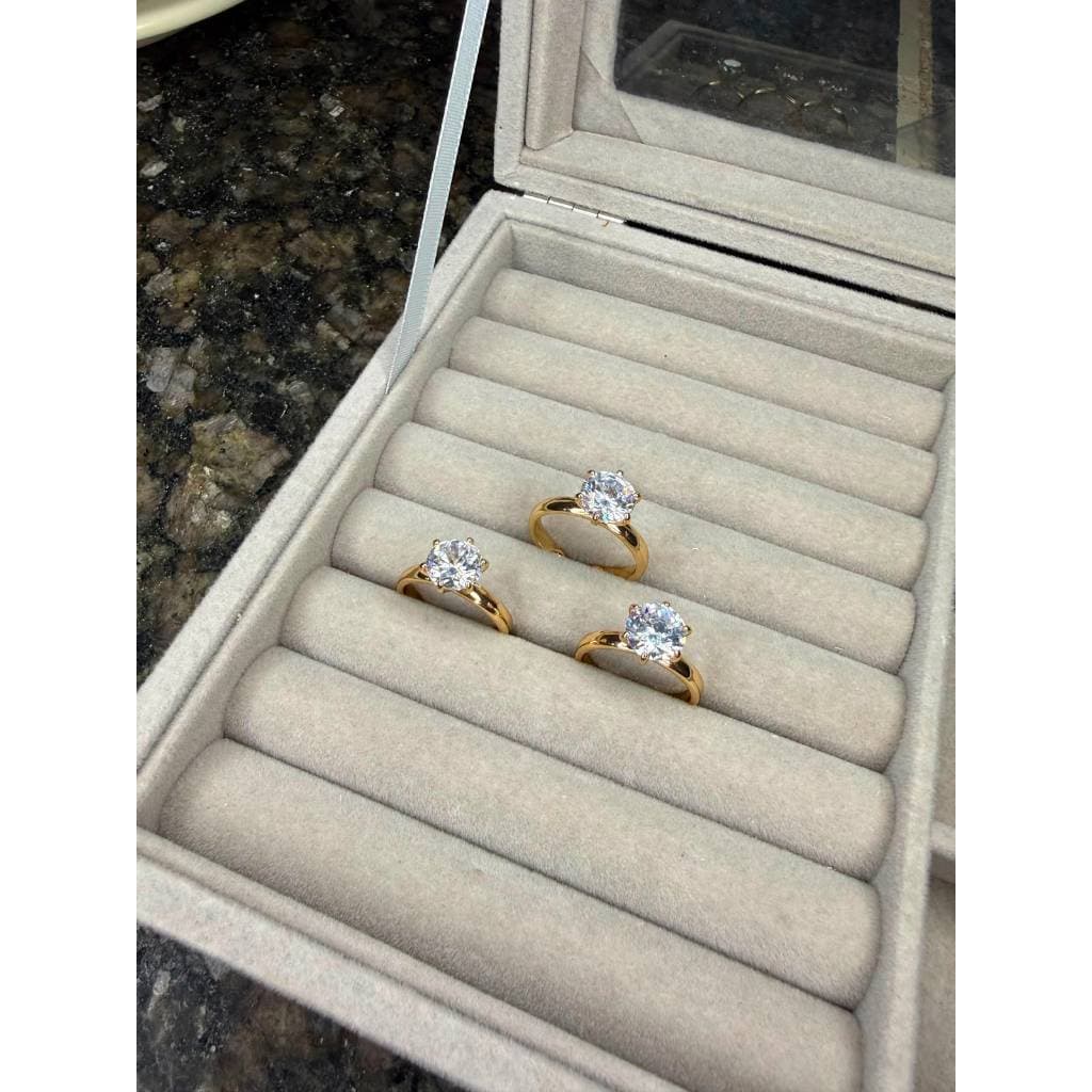 Anel Solitário Ajustável Delicado Zircônia Banhado a Ouro 18K Feminino Noivado Elegante