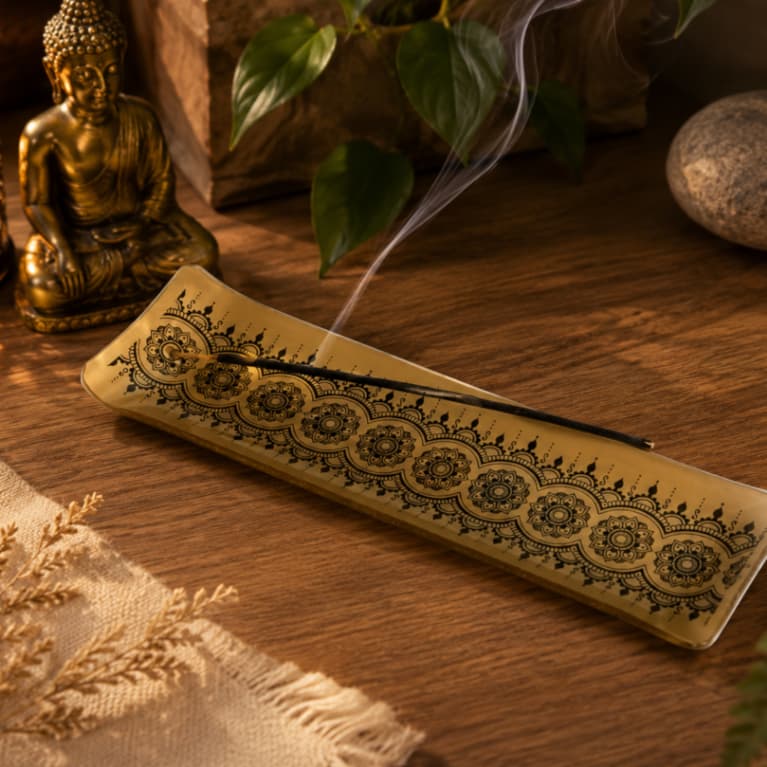 Porta Incenso Retangular em vidro Ricamente Estampado em Preto e Dourado
