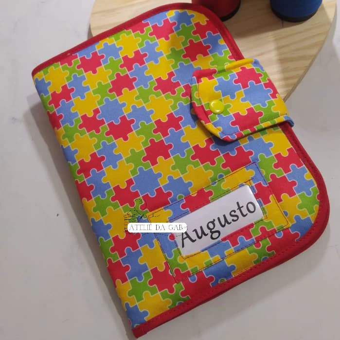 Capa para caderneta de vacina porta documentos tema autismo com nome