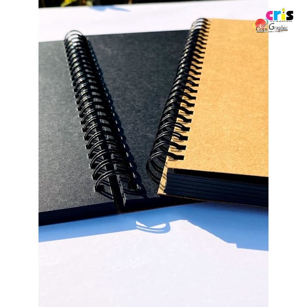 Caderno A5 - folhas Pretas 180g (Wire-o) 40fls