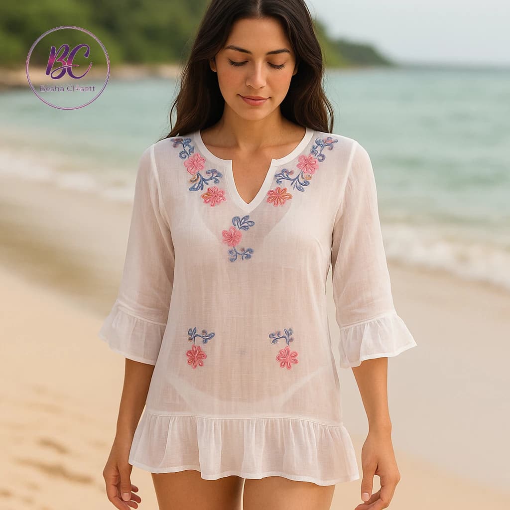 Bata Branca com Bordados Floral e Babados Verão Moda Praia Feminino