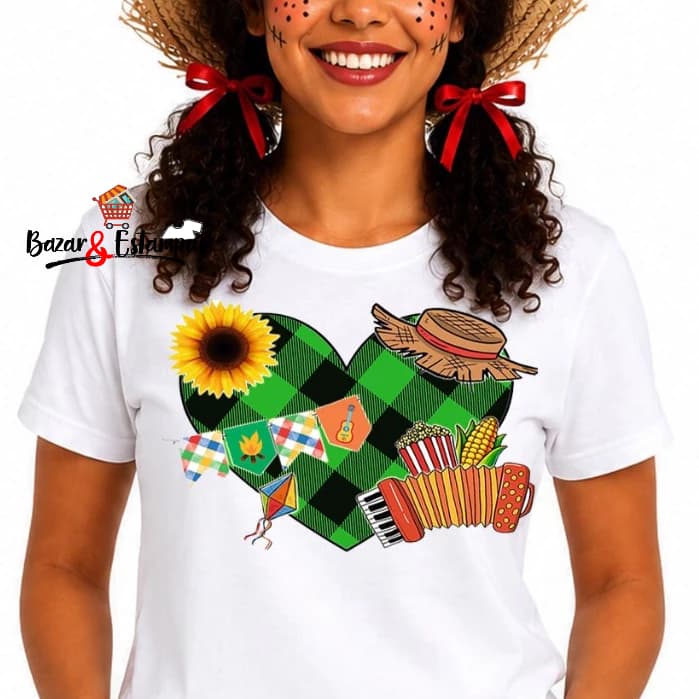 1 Camiseta Arraiá Coração Xadrez Verde Claro Preto Festa Junina São João Quadriculado