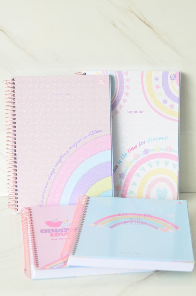 Caderno 10 matérias Arco Iris -160 folhas