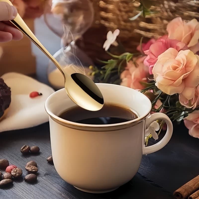 12 Kit Colher Pequena Dourada Para Café Chá Culinária Cosmética Multiuso
