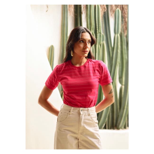 Camiseta Gola Careca Listrada Rosa Tamanho GG
