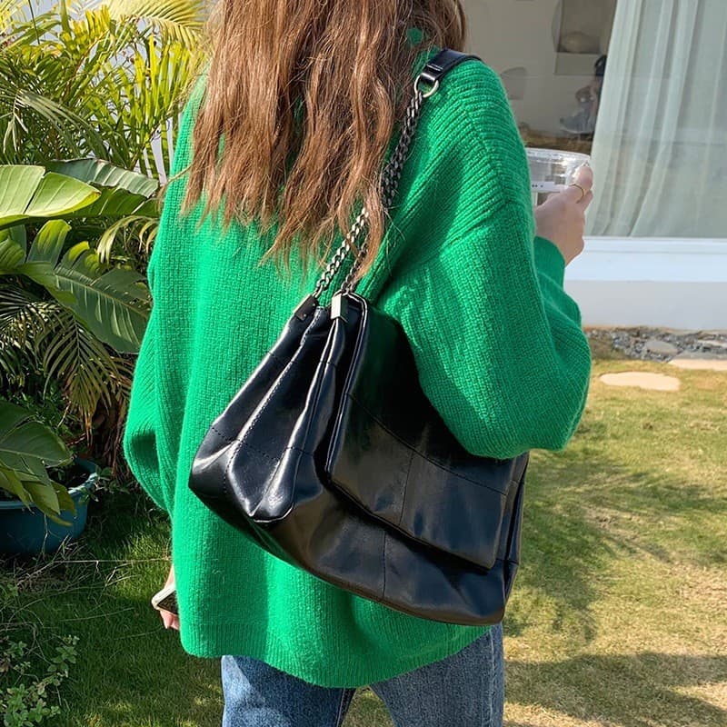 Bolsa de ombro feminina luxuosa de grande capacidade em PU com bolsa Crossbody de corrente Vendido(s) - Preto