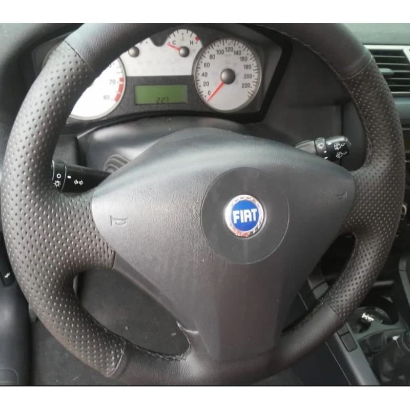 capa de volante costurada fiat stilo