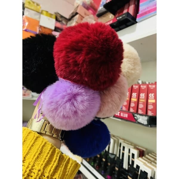 Chaveiro de pelo Chaveiro pompom Chaveiro carro Presente