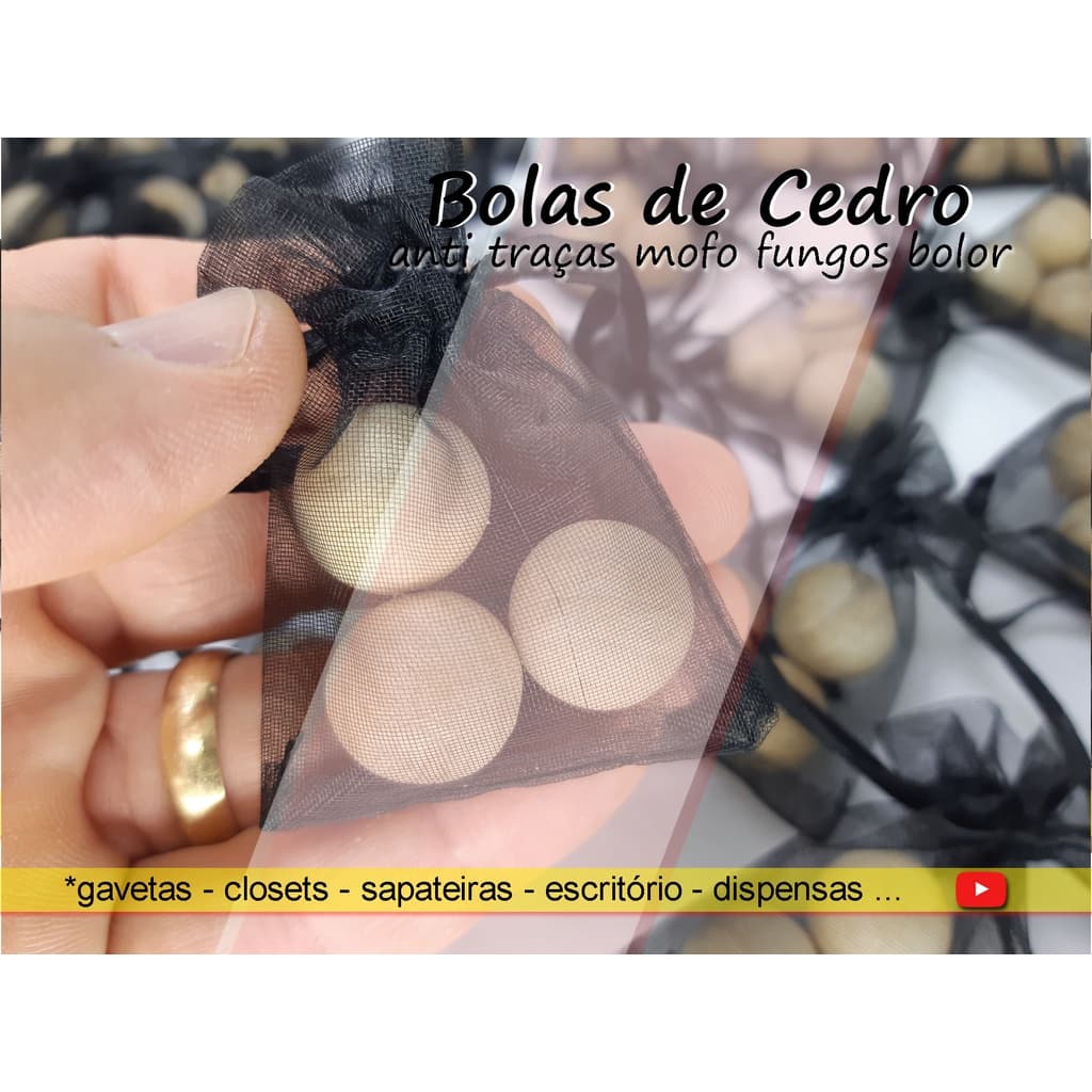 30 Bola De Cedro Anti Traça Mofo Bolor e sacos de organza cor Preta