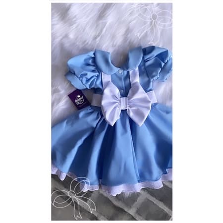 Vestido alice no país das maravilhas com aplicação em feltro na barra festa aniversario menina