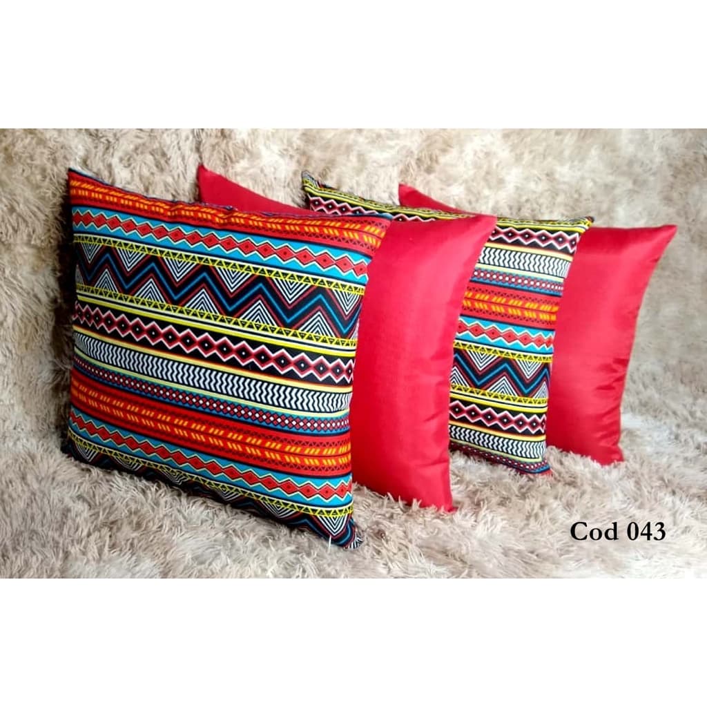 Kit Com 4 Capas de Almofadas Decorativas 45x45 Com Zíper Invisível Mod 043